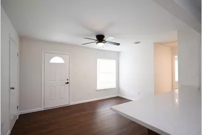 916 Parkway Street, Baytown, TX 77520 - Photo 4