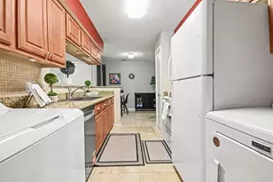 15534 Zabolio Dr, Webster, TX 77598 - Photo 10