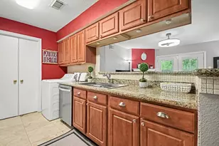 15534 Zabolio Dr, Webster, TX 77598 - Photo 8