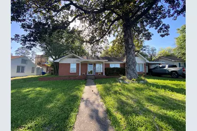 1016 Pecan Street, Huntsville, TX 77320 - Photo 2
