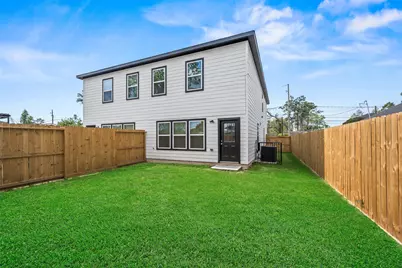 6719 Roanoke Street #A, Houston, TX 77028 - Photo 8