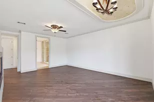 27 Pleasure Cove Dr, The Woodlands, TX 77381 - Photo 26