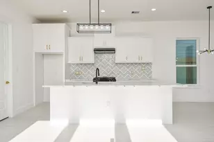 8700 Lanewood Dr, Houston, TX 77016 - Photo 6