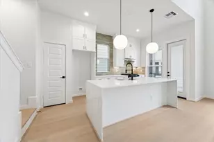 817 Thornton Rd, Houston, TX 77018 - Photo 14