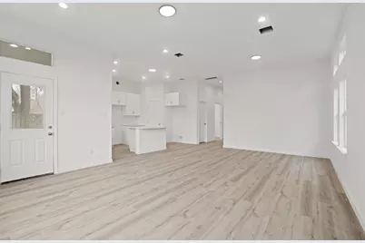 13902 Leabrandon Lane, Houston, TX 77045 - Photo 12