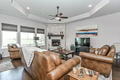 6110 Meadow Bluff Court, Richmond, TX 77407 - Photo 12