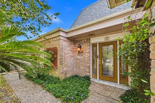 2719 Olympia Dr, Missouri City, TX 77459 - Photo 2