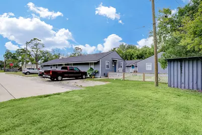 2322 Central Street, Dickinson, TX 77539 - Photo 4