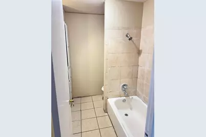 7818 Grove Ridge Drive, Houston, TX 77061 - Photo 6