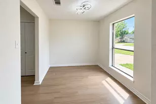 7610 Western Oak Ln, Houston, TX 77040 - Photo 4