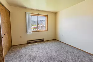 1051 E Park St, Other, OR 97527 - Photo 8
