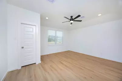 1976 Longmire Villas Court, Conroe, TX 77304 - Photo 18