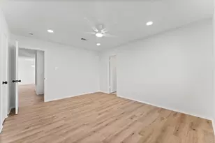 7526 Hablo Dr, Houston, TX 77083 - Photo 8