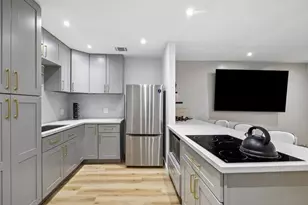 7402 Alabonson Rd, Houston, TX 77088 - Photo 4