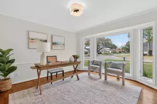 8015 Fairdale Ln, Houston, TX 77063 - Photo 18