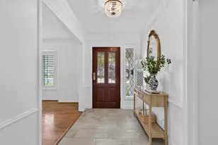 8015 Fairdale Ln, Houston, TX 77063 - Photo 6