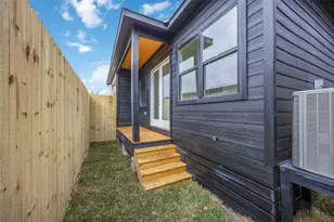 422 E 41st St, Houston, TX 77022 - Photo 30