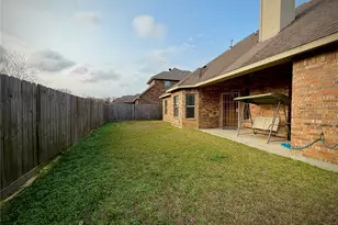 3741 Debbie Ave, Groves, TX 77619 - Photo 16