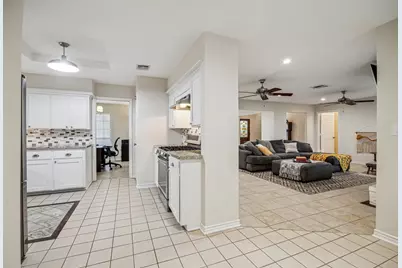 546 River Plantation Drive, Conroe, TX 77302 - Photo 14