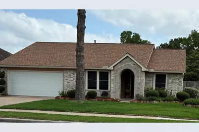 10900 Linwood Court, La Porte, TX 77571 - Photo 4