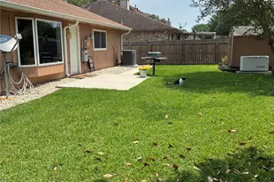 10900 Linwood Ct, La Porte, TX 77571 - Photo 6