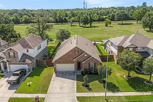 2502 Bay Hill Dr, Baytown, TX 77523 - Photo 32