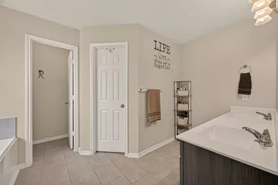 11347 Rossum Creek Drive, Humble, TX 77396 - Photo 32