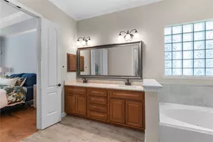 7 Brakendale Place, The Woodlands, TX 77389 - Photo 26