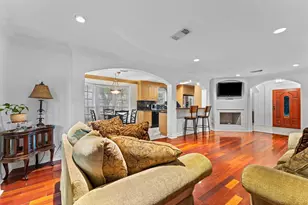 9002 Grape St, Houston, TX 77036 - Photo 12