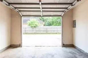 1203 Lovett, Tomball, TX 77375 - Photo 10