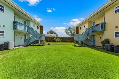 1914 Larrabee Street #1-12, Seabrook, TX 77586 - Photo 4