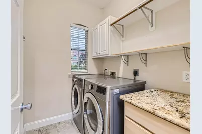 27 W Prairie Dawn Circle, The Woodlands, TX 77385 - Photo 20