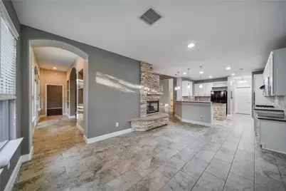 27 W Prairie Dawn Circle, The Woodlands, TX 77385 - Photo 16