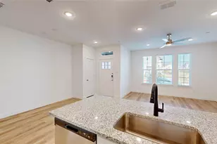 2930 ELLE DR, Grand Prairie, TX 75052 - Photo 14