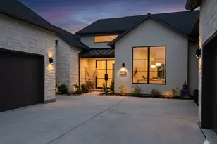 15702 Saffron Summer St, Conroe, TX 77302 - Photo 2