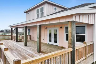 186 Ocean View Dr, Crystal Beach, TX 77650 - Photo 4