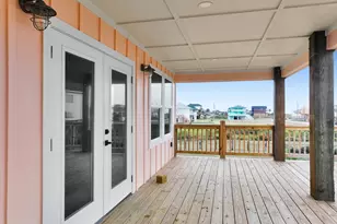 186 Ocean View Dr, Crystal Beach, TX 77650 - Photo 24