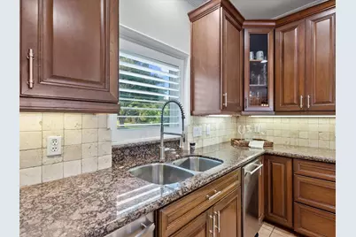 993 Sandy Court, La Porte, TX 77571 - Photo 12