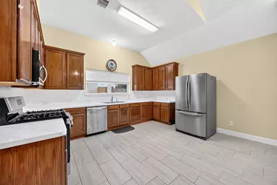 9002 Durham Manor Lane, Houston, TX 77075 - Photo 14