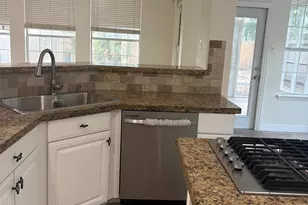 22 E Sterling Pond Cir, Spring, TX 77382 - Photo 8