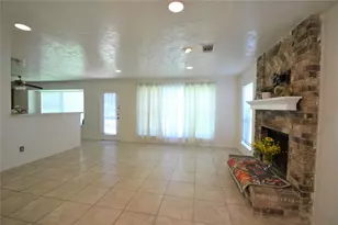 12410 Meadow Briar Dr, Stafford, TX 77477 - Photo 14