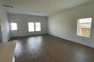 827 Rosewood Trl, Beasley, TX 77417 - Photo 2