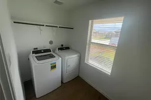 827 Rosewood Trl, Beasley, TX 77417 - Photo 6