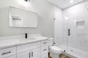 1319 W Bell St, Houston, TX 77019 - Photo 40