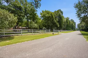 223 Pin Oak Ln, Magnolia, TX 77354 - Photo 4