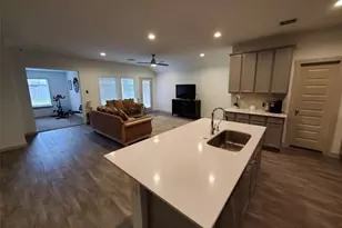 6910 Dell Vista Dr Dr, Richmond, TX 77469 - Photo 4
