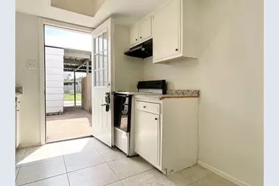 7067 Chasewood Drive, Houston, TX 77489 - Photo 8