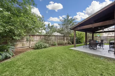 1018 Shepherd Oaks Drive, Houston, TX 77018 - Photo 2