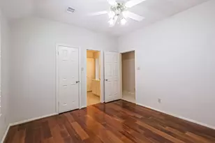 633 Clarenda Falls Dr, Sugar Land, TX 77479 - Photo 40