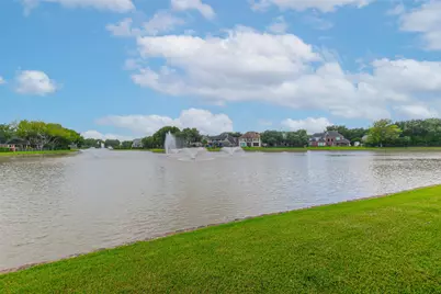 633 Clarenda Falls Drive, Sugar Land, TX 77479 - Photo 48
